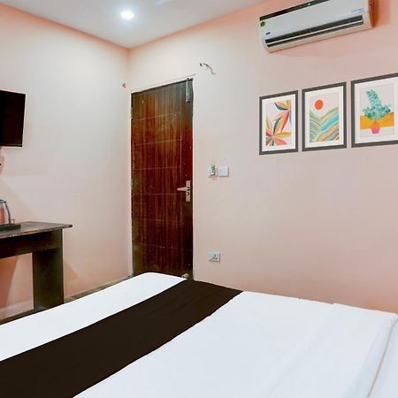 Super Hotel O S J Residency 德里 外观 照片