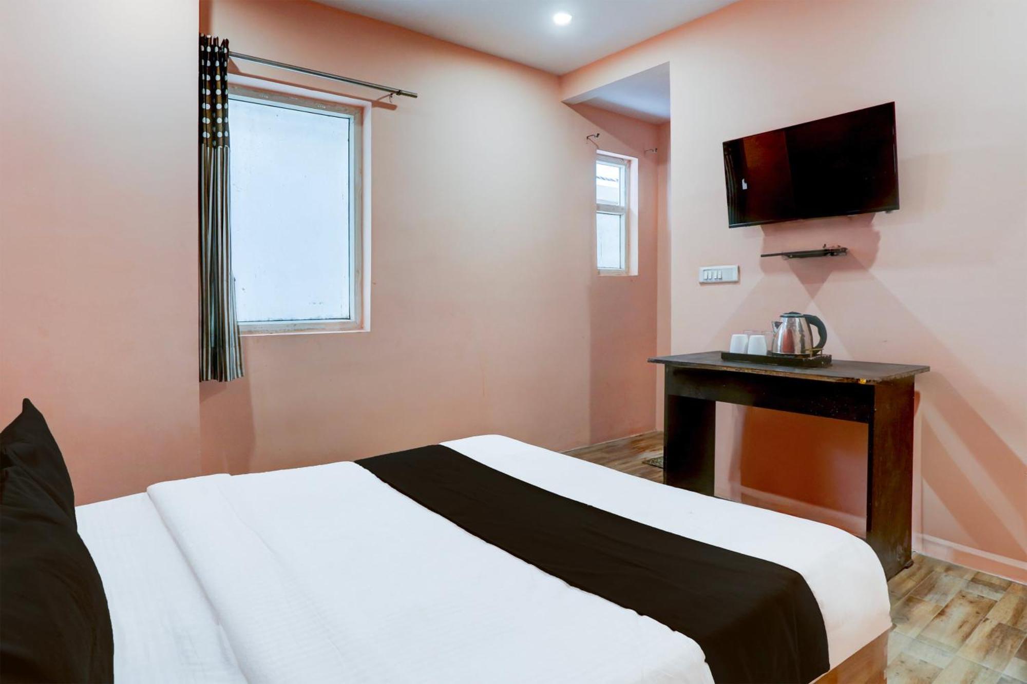 Super Hotel O S J Residency 德里 外观 照片