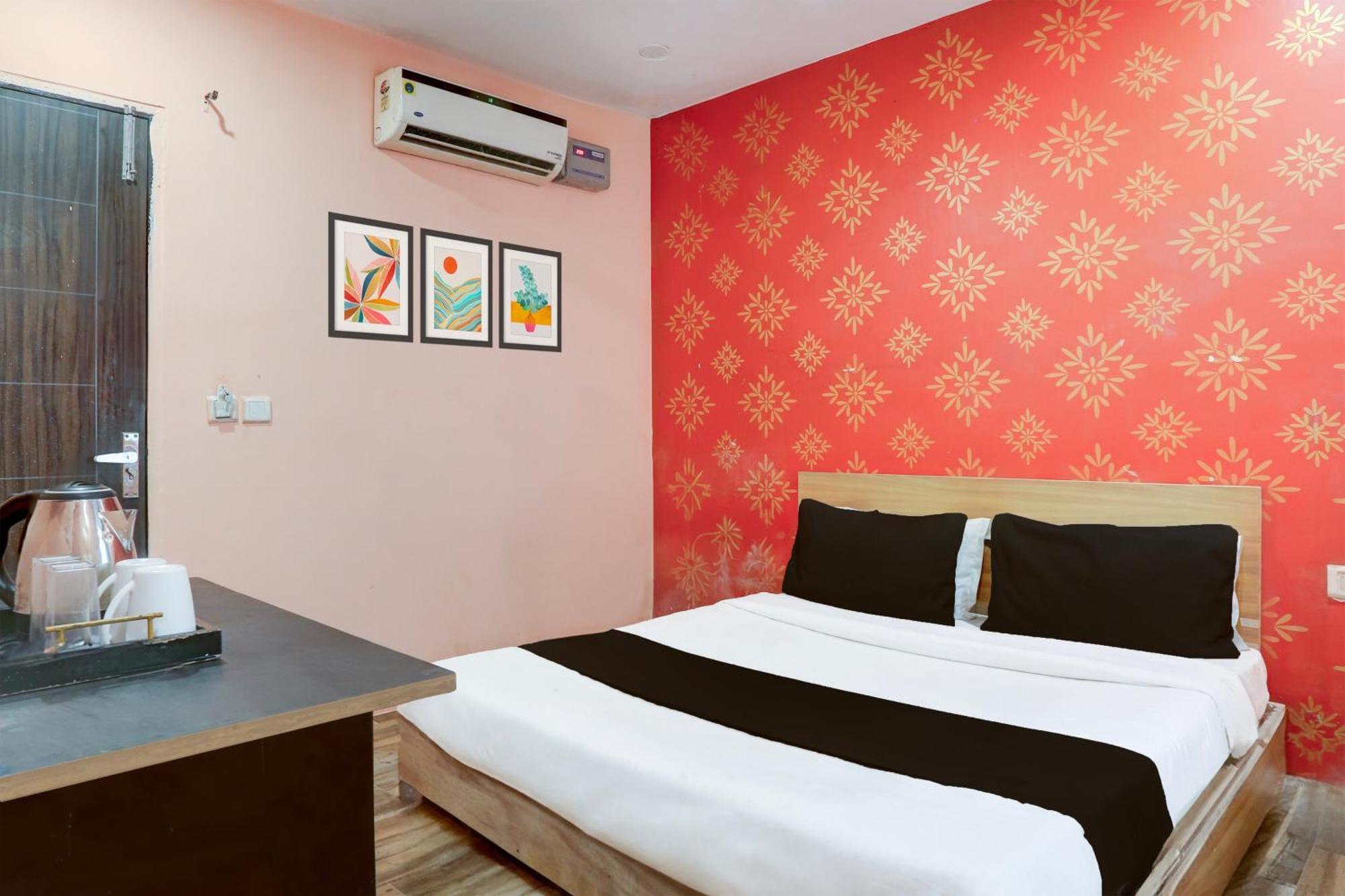 Super Hotel O S J Residency 德里 外观 照片